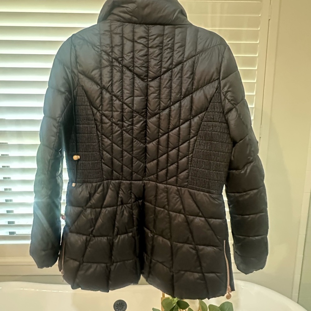 Bernardo Black Quilted Puffer Jacket - Picture 2 of 4